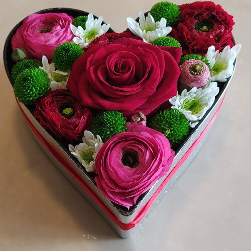 Cuore in contenitore colore argento